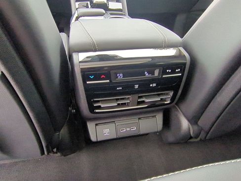 Used 2023 Acura MDX SH-AWD w/ Technology Package image 22