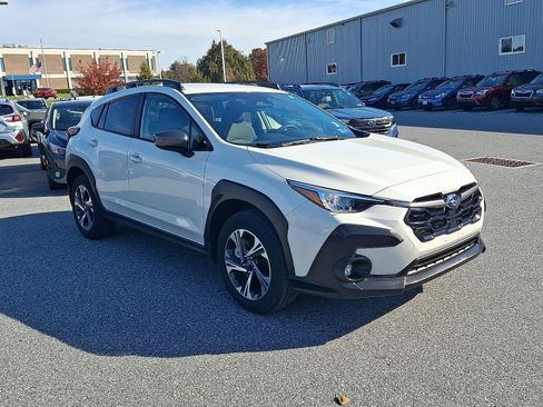 Certified 2024 Subaru Crosstrek 2.0i Premium w/ Crosstrek Mirror Package image 3