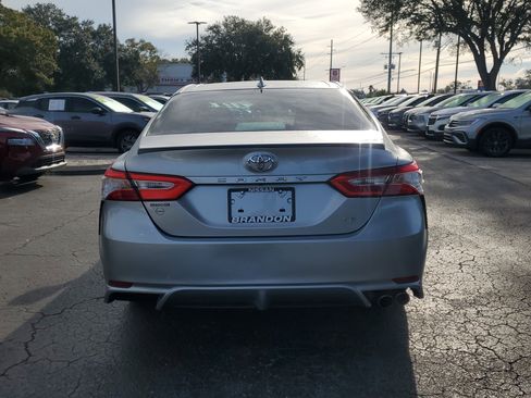 Used 2020 Toyota Camry SE image 6