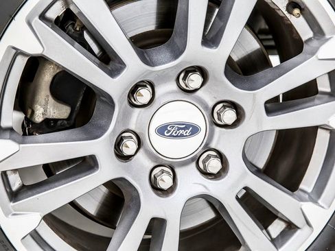 Used 2018 Ford F150 Lariat w/ Equipment Group 501A Mid RWD image 40