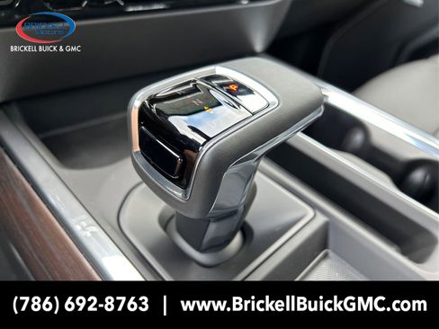 New 2025 GMC Sierra 1500 SLT w/ SLT Convenience Package image 32