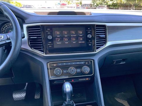 Used 2018 Volkswagen Atlas SEL FWD image 8
