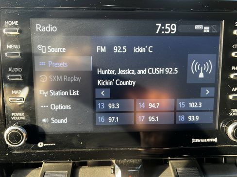 Used 2021 Toyota Corolla SE w/ SE Premium Package image 25