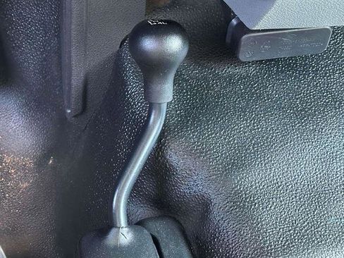 Used 2014 Ford F550 4x4 Regular Cab Super Duty image 20