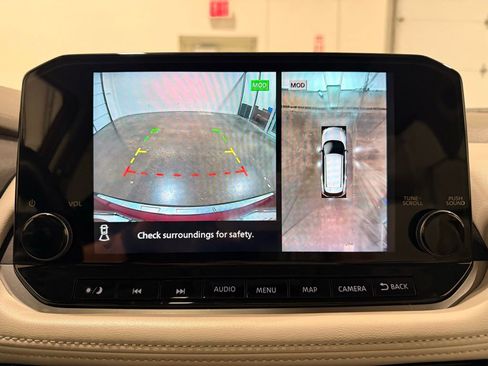 Used 2021 Nissan Rogue SL w/ Premium Package image 22