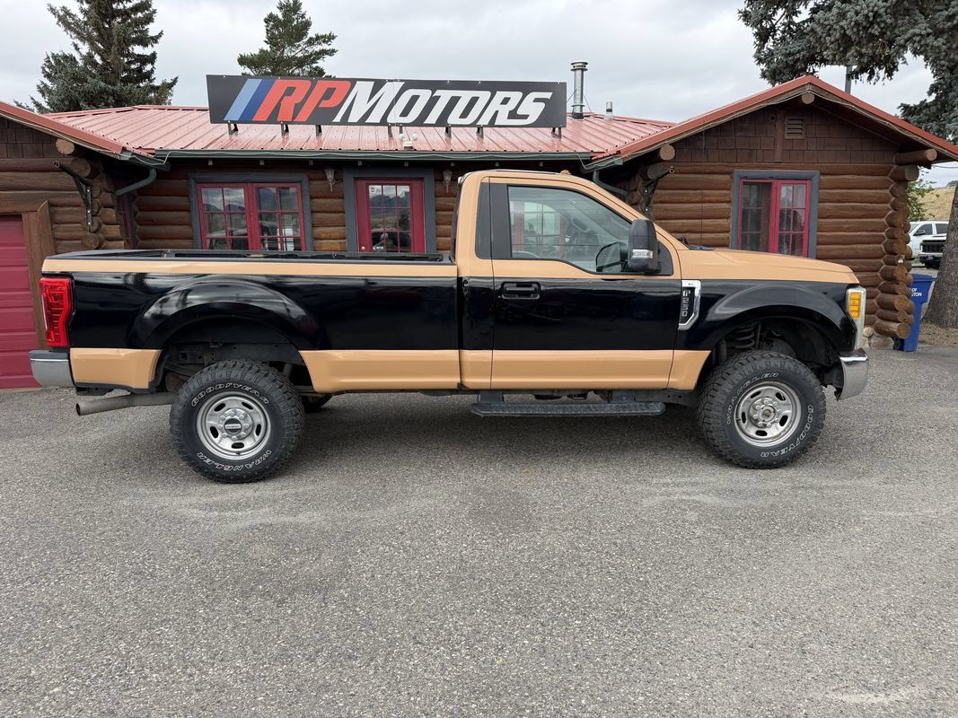 Used 2017 Ford F250 XL w/ Power Equipment Group AWD/4WD image 19