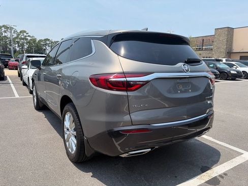 Used 2018 Buick Enclave Premium FWD image 3