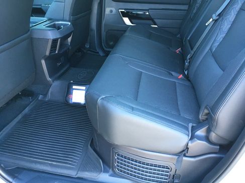 Used 2025 Toyota Tundra Limited AWD/4WD image 27