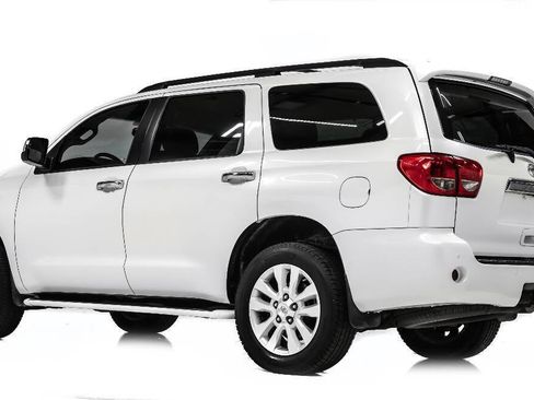 Used 2011 Toyota Sequoia Platinum RWD image 4