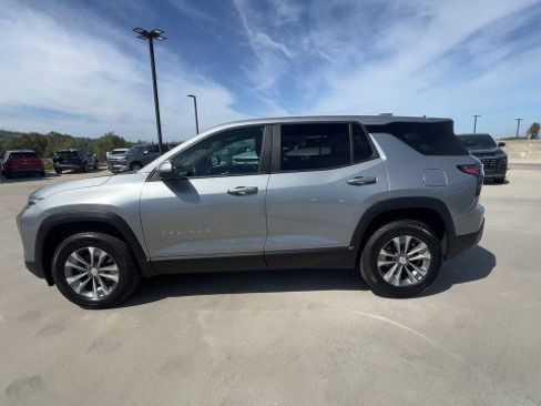 Used 2025 Chevrolet Equinox LT image 5