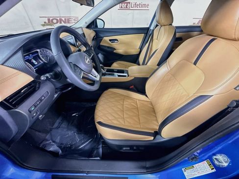 Used 2024 Nissan Sentra SV w/ SV Premium Package FWD image 26