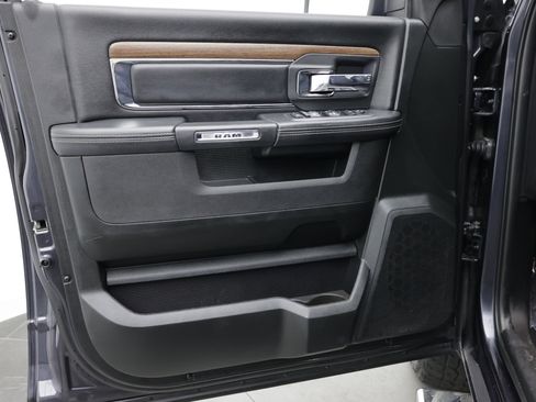 Used 2017 RAM 1500 Laramie w/ Convenience Group AWD/4WD image 15