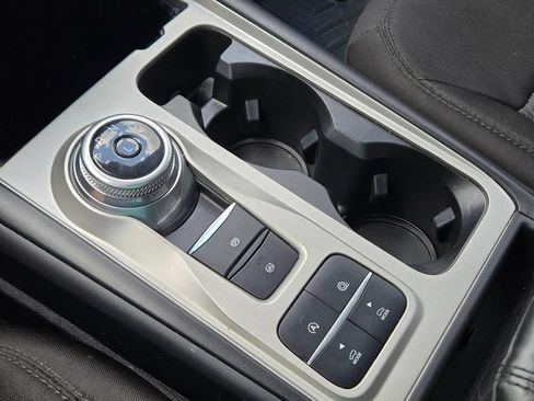 Used 2023 Ford Explorer XLT RWD image 31