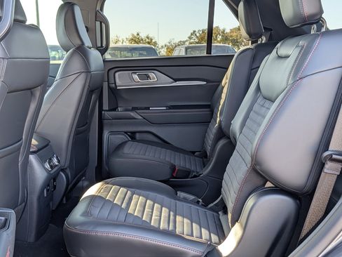 New 2026 Ford Explorer ST-Line w/ ST-Line Street Pack RWD image 16