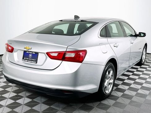 Used 2017 Chevrolet Malibu LS FWD image 23