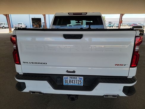 Used 2022 Chevrolet Silverado 1500 RST w/ Safety Package AWD/4WD image 9