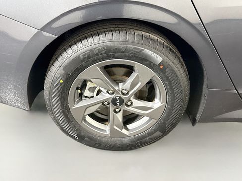 Used 2023 Kia K5 LXS FWD image 33