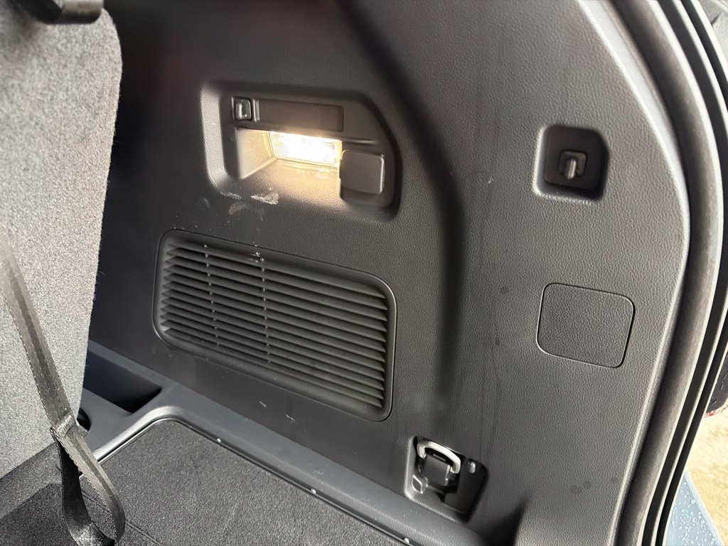 Used 2025 Ford Explorer Active RWD image 42