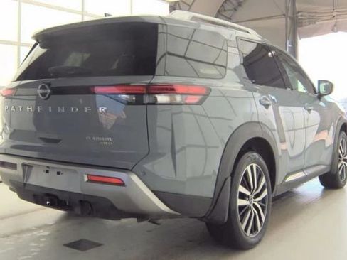 Used 2023 Nissan Pathfinder Platinum AWD/4WD image 4