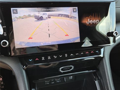 New 2026 Jeep Grand Cherokee L Limited image 13