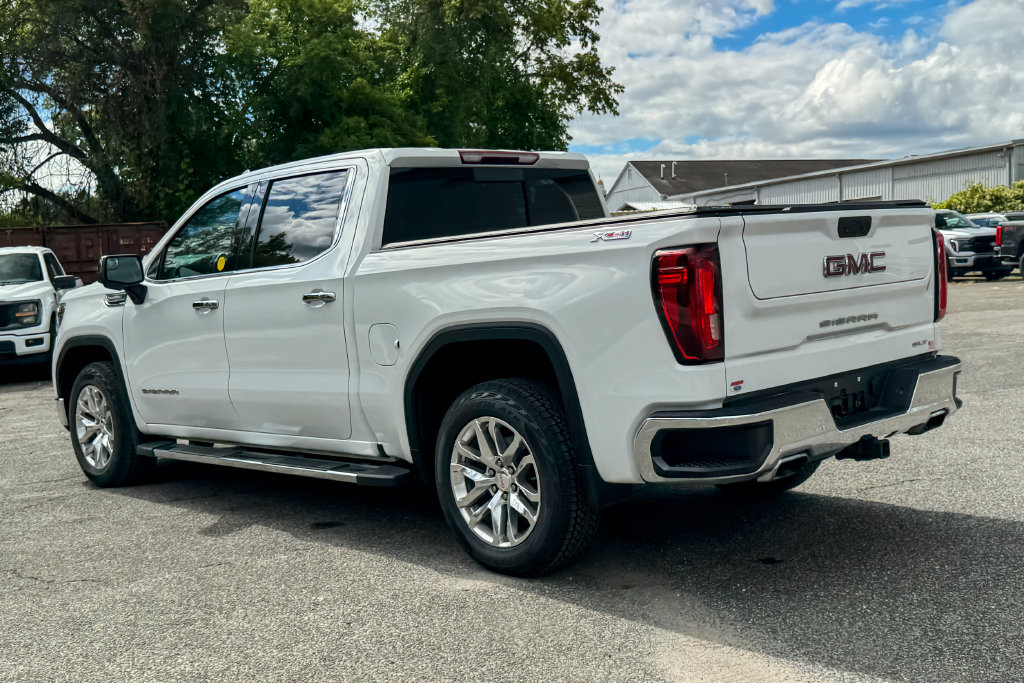 Used 2022 GMC Sierra 1500 SLT w/ SLT Premium Package AWD/4WD image 5
