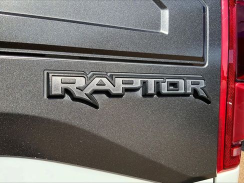 Used 2017 Ford F150 Raptor w/ Equipment Group 802A Luxury AWD/4WD image 10