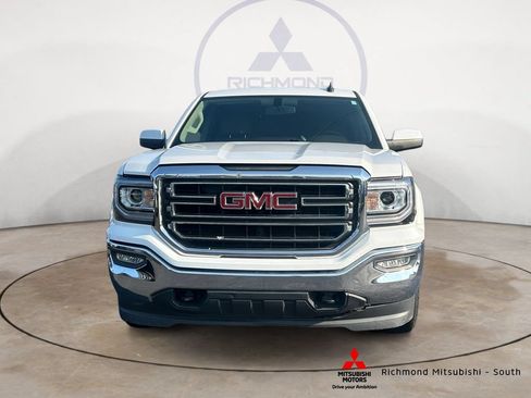 Used 2018 GMC Sierra 1500 SLE w/ SLE Value Package AWD/4WD image 8