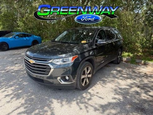Used 2019 Chevrolet Traverse LT w/ LT Premium Package FWD image 1
