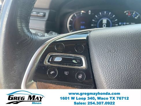 Used 2019 Cadillac Escalade ESV Premium Luxury AWD/4WD image 16