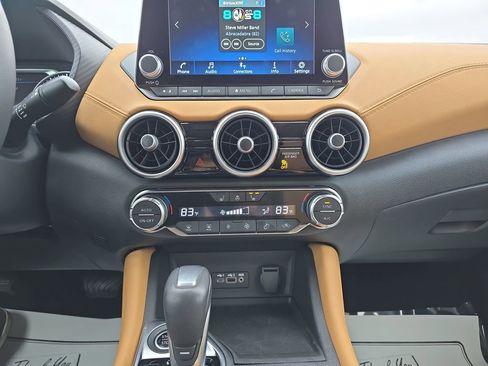 Used 2024 Nissan Sentra SV w/ SV Premium Package image 27