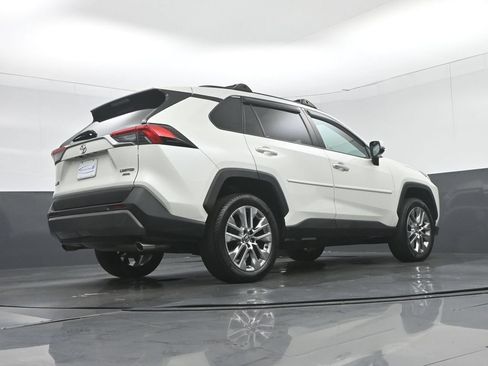 Used 2019 Toyota RAV4 Limited w/ Carpet Mat Package AWD/4WD image 57