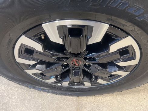 Certified 2023 Nissan Frontier PRO-4X w/ Technology Package image 36