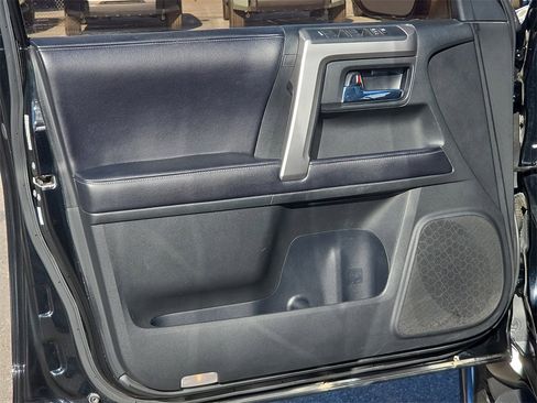 Certified 2018 Toyota 4Runner SR5 Premium image 16