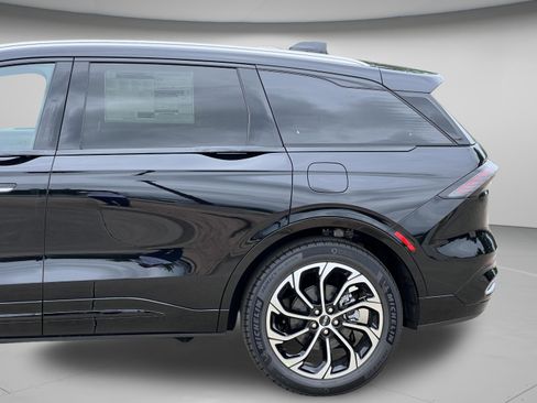 New 2026 Lincoln Nautilus Reserve AWD/4WD image 31