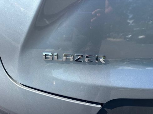 Used 2025 Chevrolet Blazer LT FWD image 5