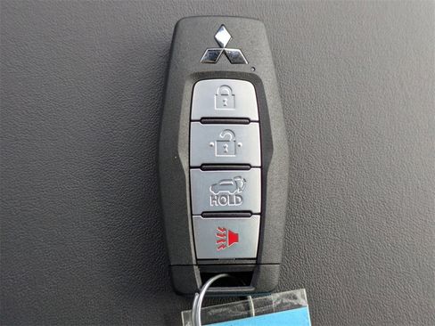 New 2026 Mitsubishi Outlander SEL image 34