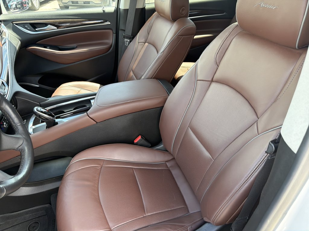 Used 2021 Buick Enclave Avenir w/ Avenir Technology Package AWD/4WD image 21