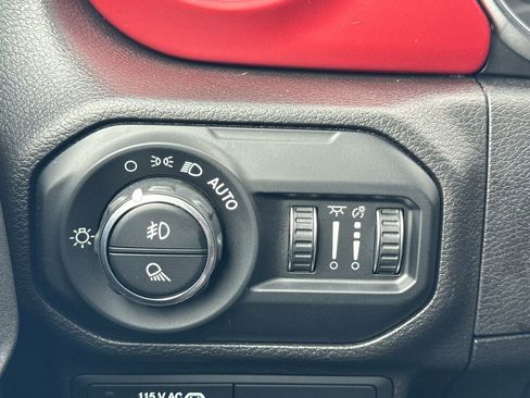 Used 2022 Jeep Gladiator Rubicon w/ LED Lighting Group image 26