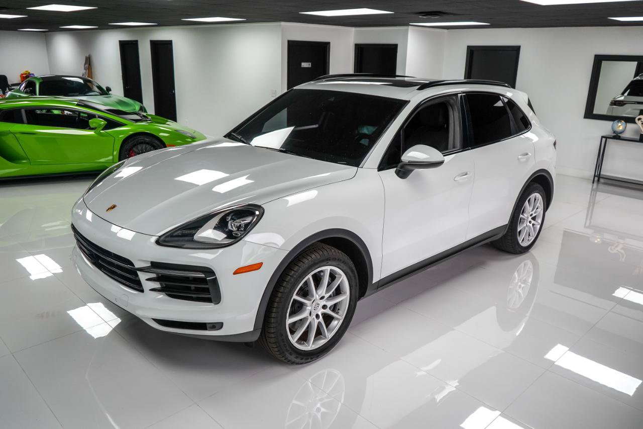 Used 2021 Porsche Cayenne AWD/4WD image 2
