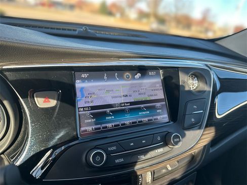 Used 2020 Buick Envision Essence image 18