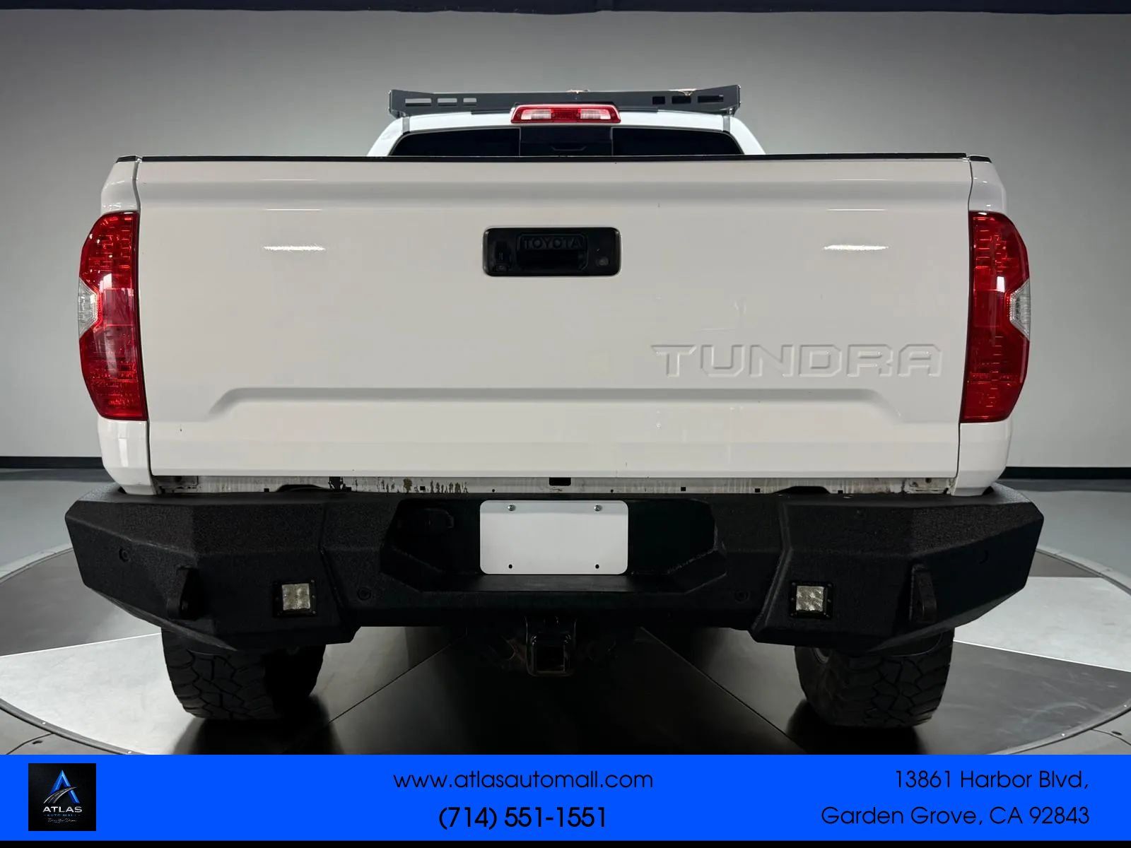 Used 2015 Toyota Tundra Limited w/ Limited Premium Package AWD/4WD image 5