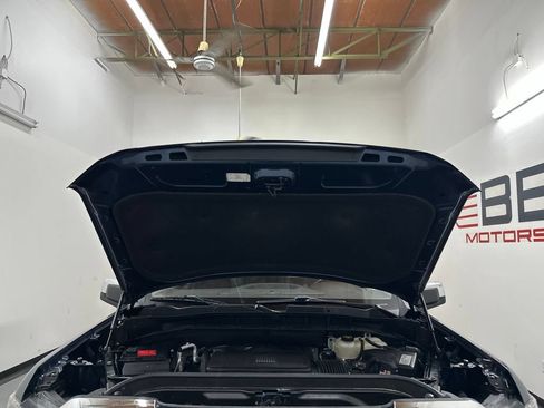 Used 2019 GMC Sierra 1500 SLE w/ SLE Value Package AWD/4WD image 5