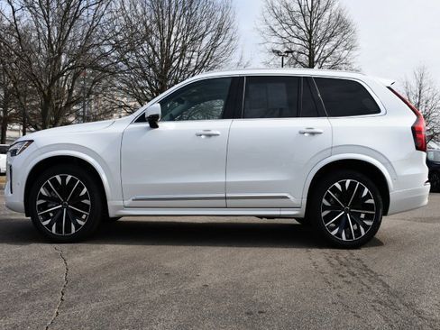 Certified 2025 Volvo XC90 B6 Plus image 4