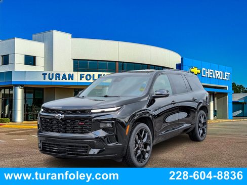 Used 2024 Chevrolet Traverse RS w/ LPO, Floor Liner Package AWD/4WD image 1