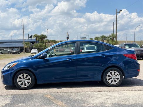 Used 2015 Hyundai Accent GLS FWD image 2