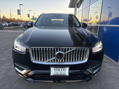 Used 2025 Volvo XC90 B6 Plus image 2