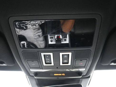 Used 2024 Jaguar F-PACE R-Dynamic S AWD/4WD image 25