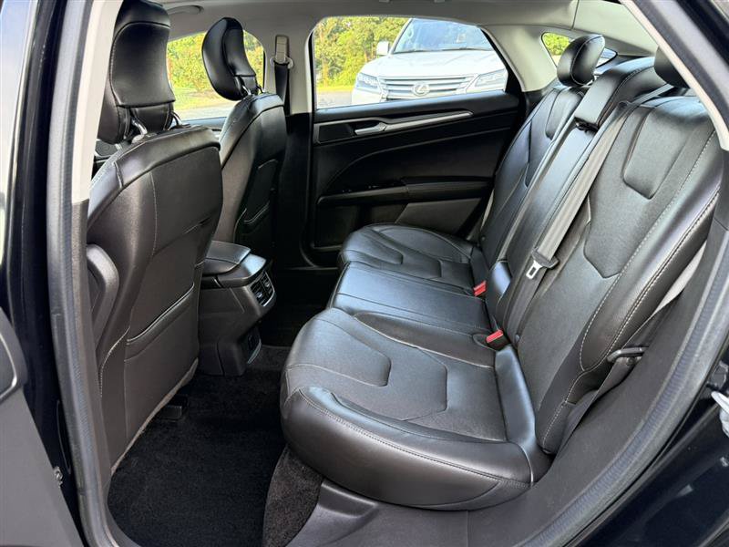 Used 2015 Ford Fusion Titanium AWD/4WD image 22