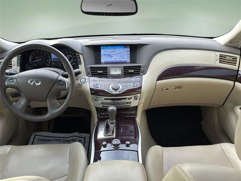 Used 2017 INFINITI Q70 L 3.7 image 28