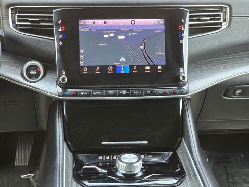 Used 2024 Jeep Wagoneer Series II w/ Flexible Seating Group AWD/4WD image 32